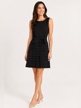 Taylor NWT Black Tiered Ruffle Cocktail Dress Sleeveless Size 4